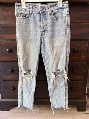 Zara Basic Denim Light Blue Denim Jeans with Contrast Stitching